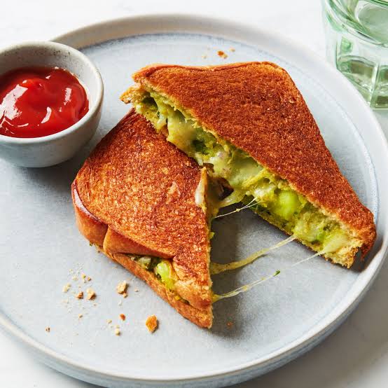 Grilled Masala Sandwich