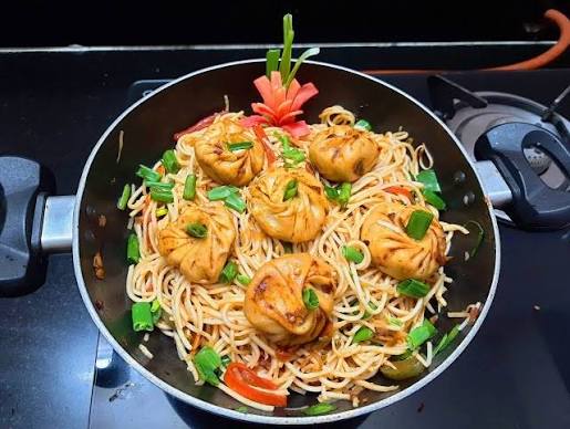 Chowmein Momos